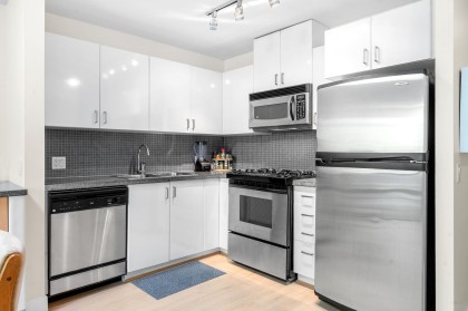Photo 3 at 305 - 175 W 1st Street, Lower Lonsdale, North Vancouver