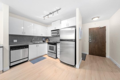 Photo 4 at 305 - 175 W 1st Street, Lower Lonsdale, North Vancouver