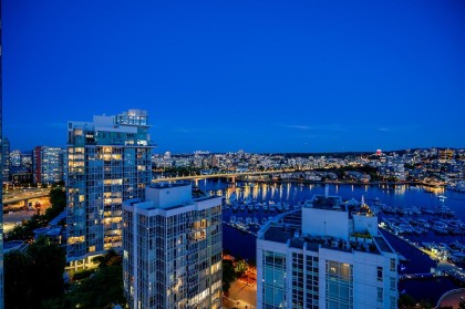 Photo 12 at 2207 - 198 Aquarius Mews, Yaletown, Vancouver West