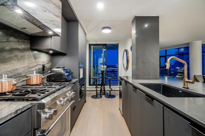 Photo 4 at 2207 - 198 Aquarius Mews, Yaletown, Vancouver West