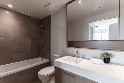 Photo 27 at 409 - 3220 Connaught Crescent, Edgemont, North Vancouver
