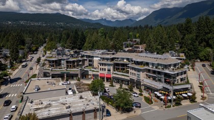 Photo 32 at 409 - 3220 Connaught Crescent, Edgemont, North Vancouver
