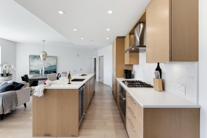 Photo 8 at 409 - 3220 Connaught Crescent, Edgemont, North Vancouver