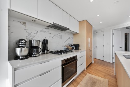Photo 4 at 807 - 1500 Fern Street, Lynnmour, North Vancouver