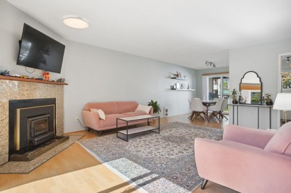 Photo 17 at 4 - 220 W 16th Street, Central Lonsdale, North Vancouver