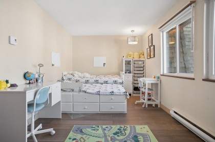 Photo 12 at 4 - 220 W 16th Street, Central Lonsdale, North Vancouver
