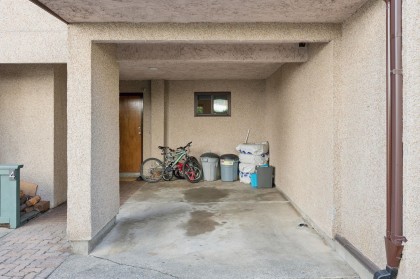 Photo 32 at 4 - 220 W 16th Street, Central Lonsdale, North Vancouver