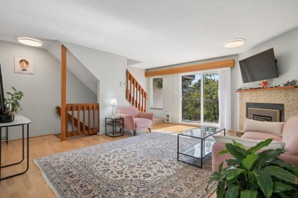Photo 1 at 4 - 220 W 16th Street, Central Lonsdale, North Vancouver