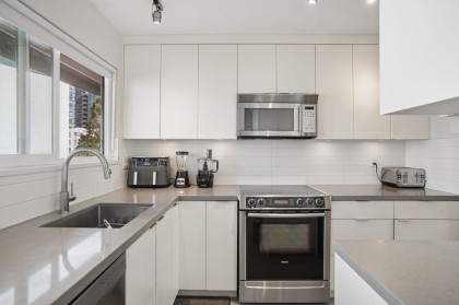 Photo 20 at 4 - 220 W 16th Street, Central Lonsdale, North Vancouver