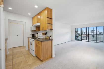 Photo 6 at 307 - 2710 Lonsdale Avenue, Upper Lonsdale, North Vancouver