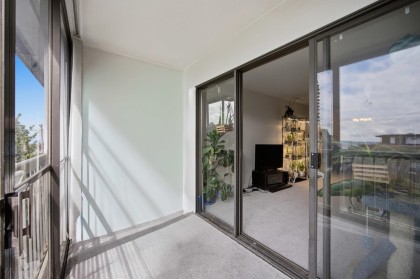 Photo 11 at 307 - 2710 Lonsdale Avenue, Upper Lonsdale, North Vancouver