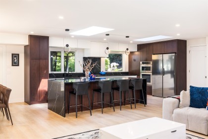 Photo 6 at 3965 Viewridge Place, Bayridge, West Vancouver