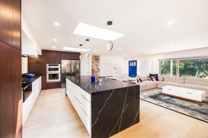 Photo 12 at 3965 Viewridge Place, Bayridge, West Vancouver
