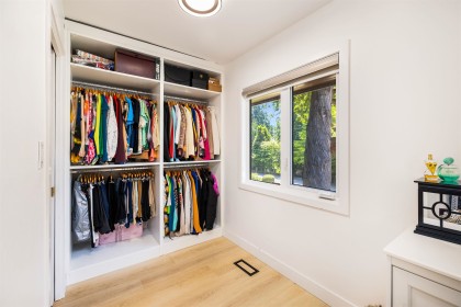 Photo 26 at 3965 Viewridge Place, Bayridge, West Vancouver