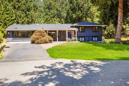 Photo 1 at 3965 Viewridge Place, Bayridge, West Vancouver