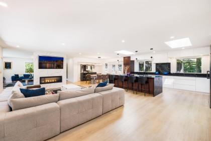 Photo 14 at 3965 Viewridge Place, Bayridge, West Vancouver