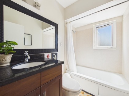 Photo 16 at 10 - 2296 W 39th Avenue, Kerrisdale, Vancouver West