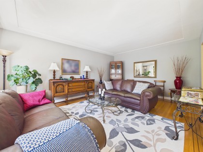 Photo 7 at 10 - 2296 W 39th Avenue, Kerrisdale, Vancouver West