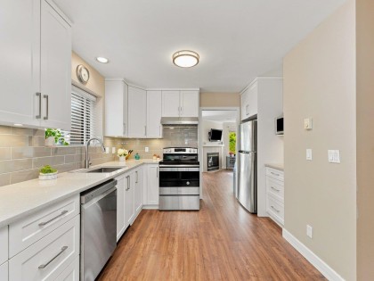 Photo 6 at 22 - 2133 St. Georges Avenue, Central Lonsdale, North Vancouver