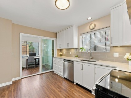 Photo 7 at 22 - 2133 St. Georges Avenue, Central Lonsdale, North Vancouver