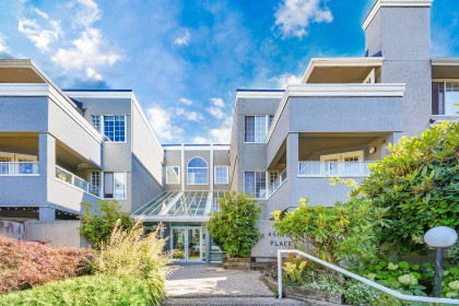 Photo 1 at 309 - 125 W 18th Street, Central Lonsdale, North Vancouver
