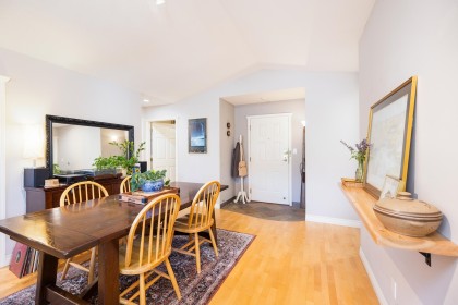 Photo 5 at 303 - 1528 Bowser Avenue, Norgate, North Vancouver