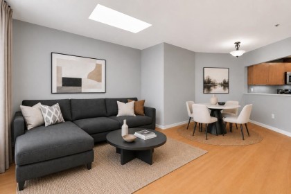 Photo 5 at 103 - 108 W Esplanade, Lower Lonsdale, North Vancouver