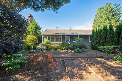 Photo 7 at 1043 Belvedere Drive, Canyon Heights NV, North Vancouver