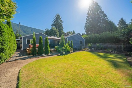 Photo 3 at 1043 Belvedere Drive, Canyon Heights NV, North Vancouver