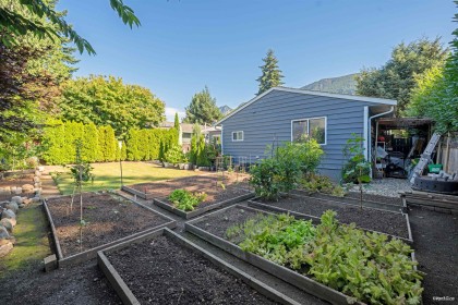Photo 5 at 1043 Belvedere Drive, Canyon Heights NV, North Vancouver