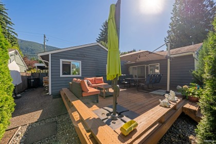 Photo 4 at 1043 Belvedere Drive, Canyon Heights NV, North Vancouver