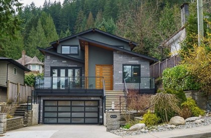 Photo 1 at 4365 Mountain Highway, Lynn Valley, North Vancouver