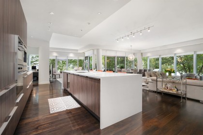 Photo 11 at 202 - 181 Athletes Way, False Creek, Vancouver West