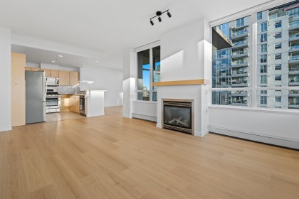 Photo 10 at 801 - 120 W 16th Street, Central Lonsdale, North Vancouver