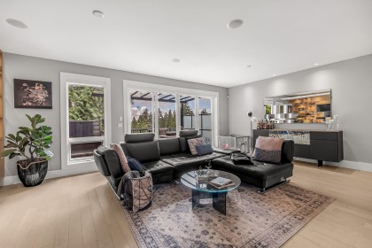 Photo 3 at 1033 Prospect Avenue, Canyon Heights NV, North Vancouver