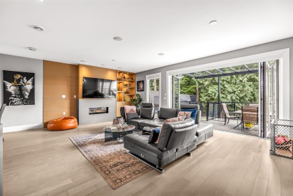 Photo 5 at 1033 Prospect Avenue, Canyon Heights NV, North Vancouver