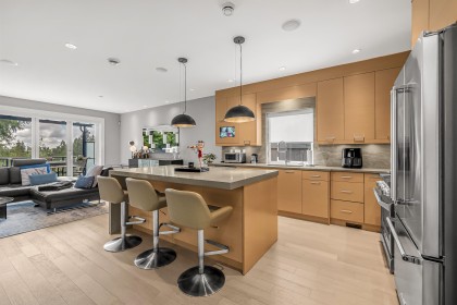 Photo 10 at 1033 Prospect Avenue, Canyon Heights NV, North Vancouver