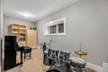 Photo 37 at 1033 Prospect Avenue, Canyon Heights NV, North Vancouver