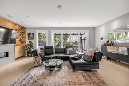 Photo 4 at 1033 Prospect Avenue, Canyon Heights NV, North Vancouver