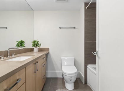 Photo 24 at 201 - 2140 Briar Avenue, Quilchena, Vancouver West