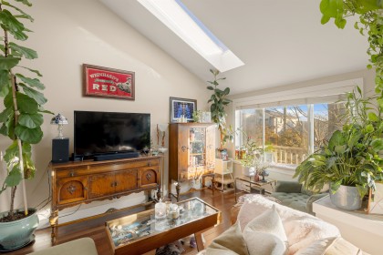 Photo 1 at 612 E 4th Street, Queensbury, North Vancouver