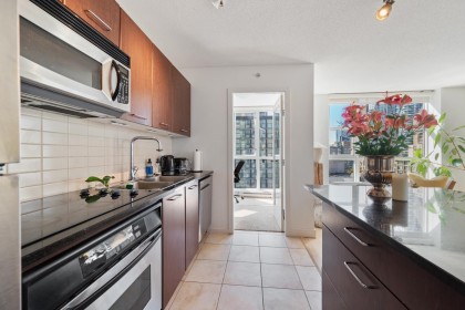 Photo 3 at 808 - 1199 Seymour Street, Downtown VW, Vancouver West