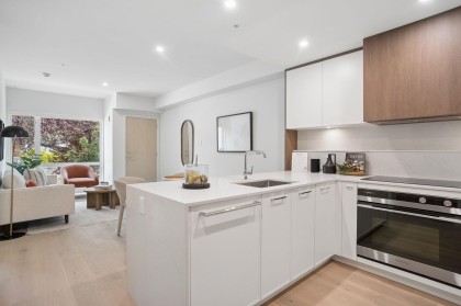 Photo 12 at 202 - 378 W 45th Avenue, Oakridge VW, Vancouver West