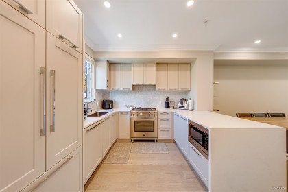 Photo 9 at 7519 Yukon Street, Marpole, Vancouver West