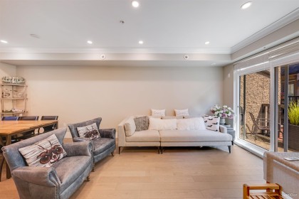 Photo 4 at 7519 Yukon Street, Marpole, Vancouver West