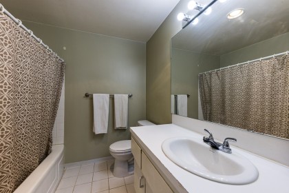 Photo 13 at 705 - 2187 Bellevue Avenue, Dundarave, West Vancouver