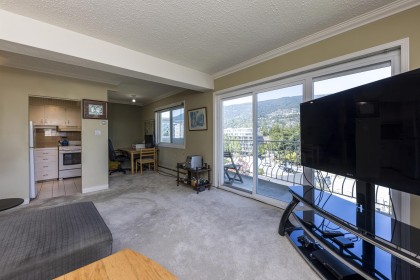 Photo 10 at 705 - 2187 Bellevue Avenue, Dundarave, West Vancouver