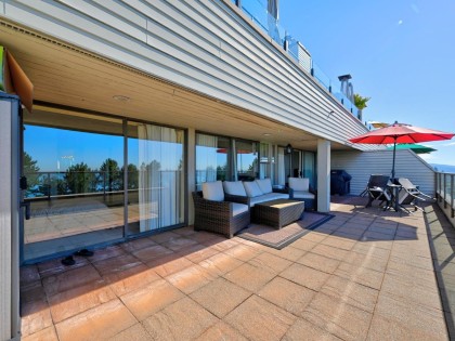 Photo 13 at 33 - 2236 Folkestone Way, Panorama Village, West Vancouver