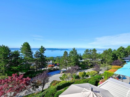 Photo 14 at 33 - 2236 Folkestone Way, Panorama Village, West Vancouver