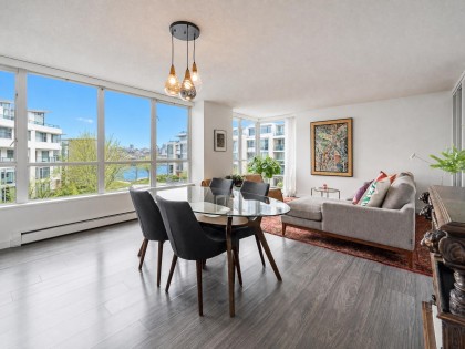 Photo 3 at 302 - 1228 Marinaside Crescent, Yaletown, Vancouver West